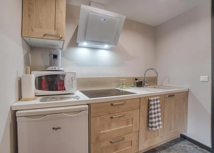 Charmant Appartement Avec Balcon Et Commodites Modernes