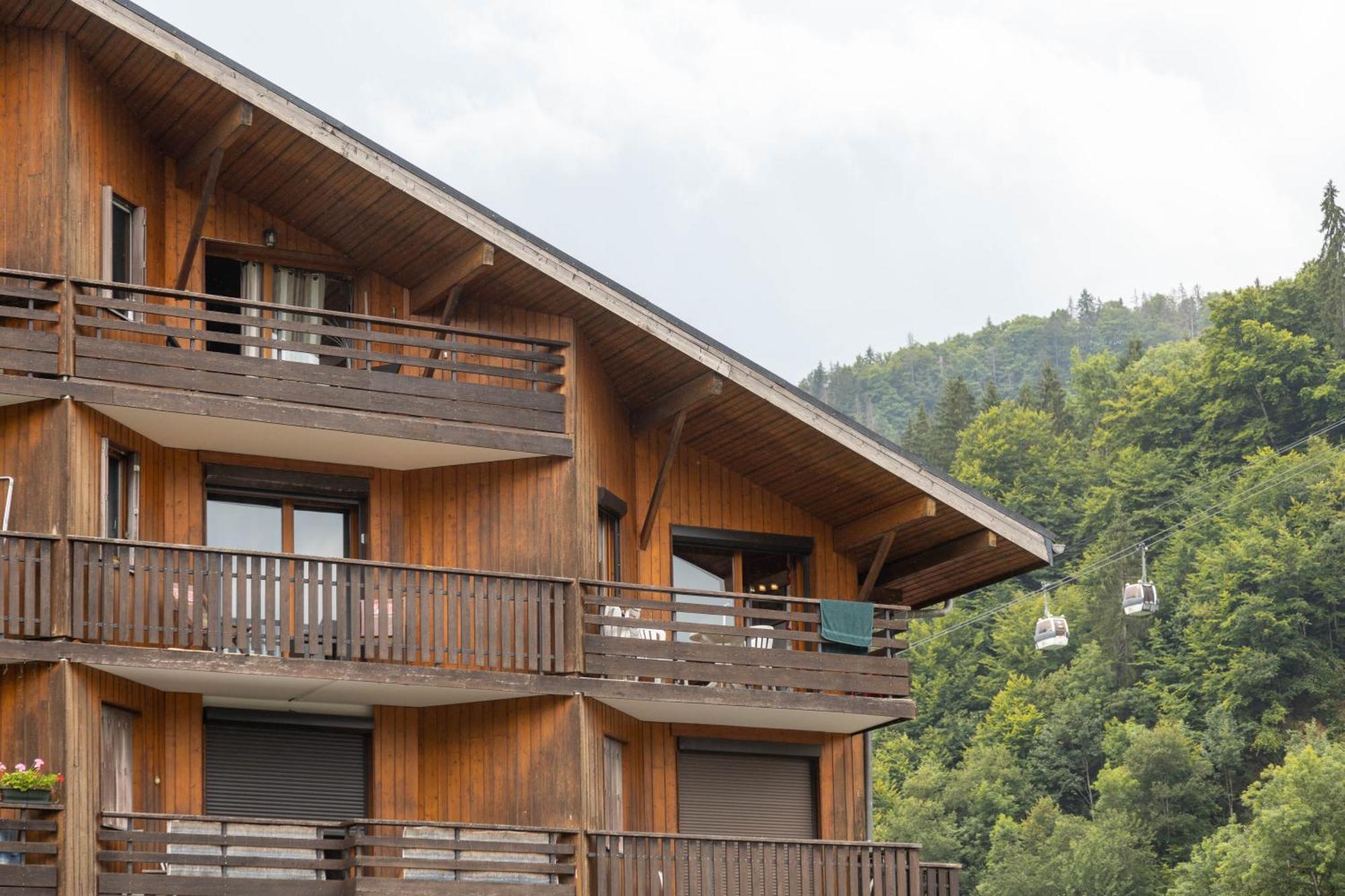 Avec Balcon Et Commodites Modernes